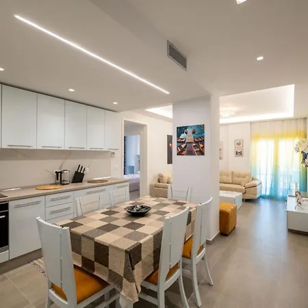 Apartment Luxury Sea View Sarandë