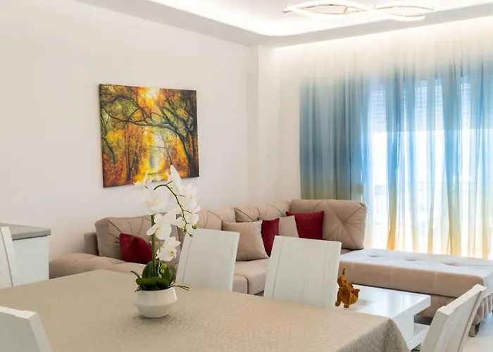 Luxury Sea View Apartment *