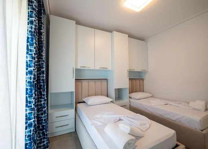 Luxury Sea View Apartment *