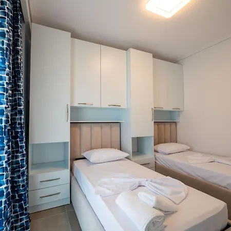 Luxury Sea View Apartment *